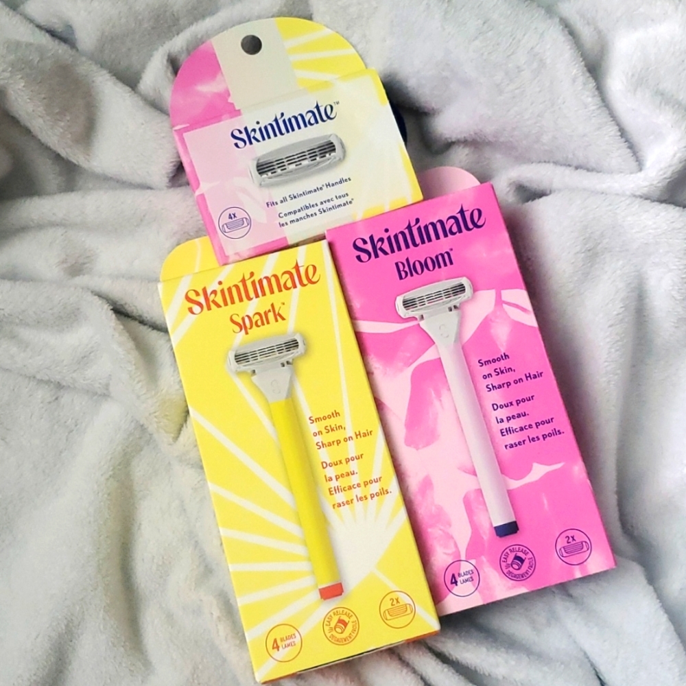 3 Pack NWT Skintimate Razors